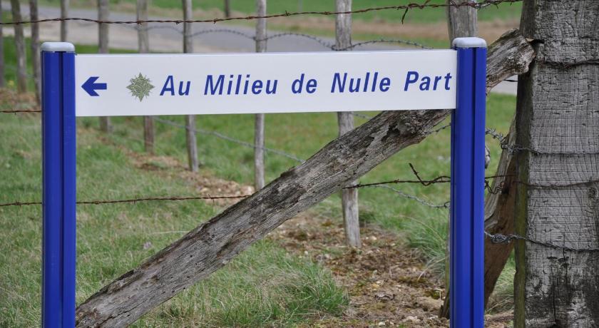 Au Milieu De Nulle Part, Et écologiques Au Du Der Pensión Outines